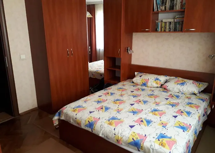 Family Style, Main Street, 20 Minutes From The Sea Burgas City