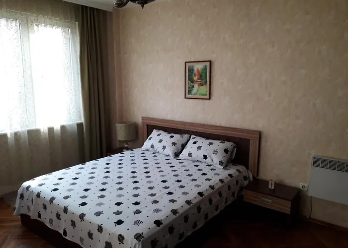 Family Style, Main Street, 20 Minutes From The Sea Apartmán Burgas City